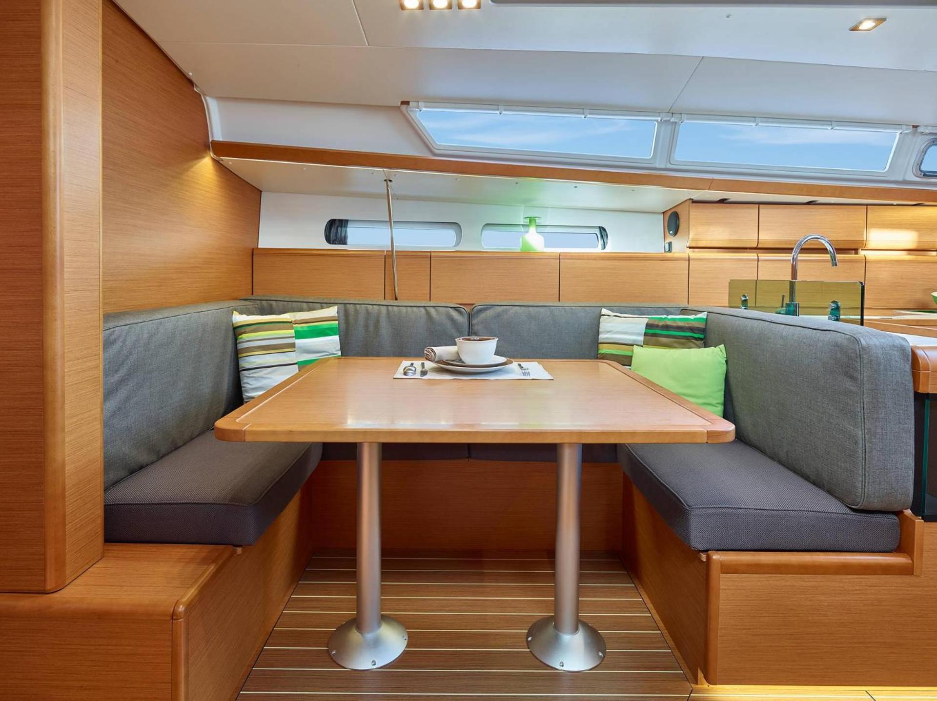 Отель Sleep Aboard A Modern Sailboat In Оэйраш Экстерьер фото