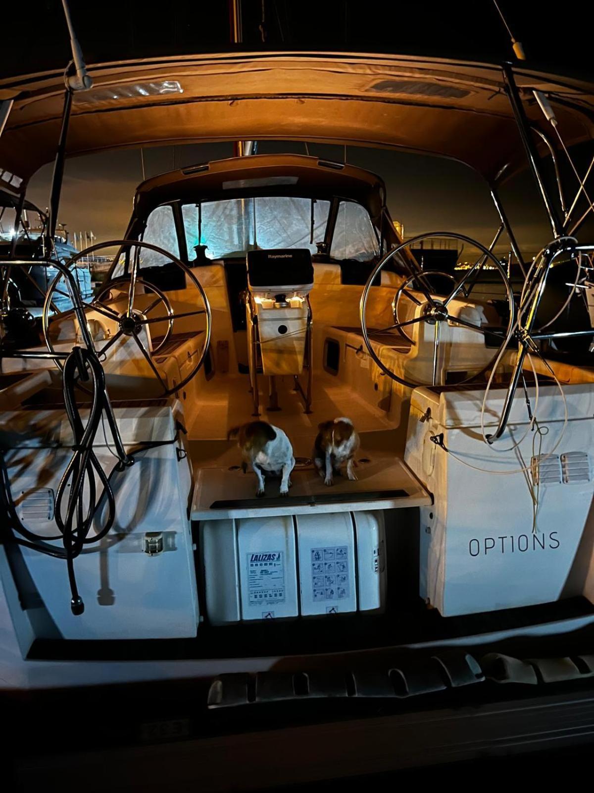 Отель Sleep Aboard A Modern Sailboat In Оэйраш Экстерьер фото